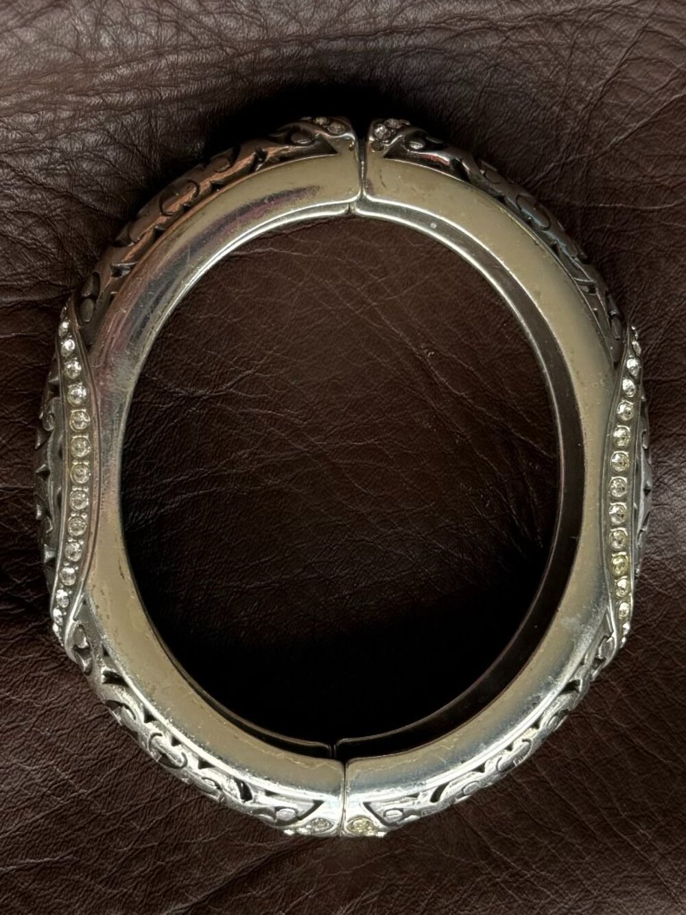 BRIGHTON OVAL BANGLE WITH CRYSTALS W/MAGNETIC CLOSURE - Picture 2 of 2
